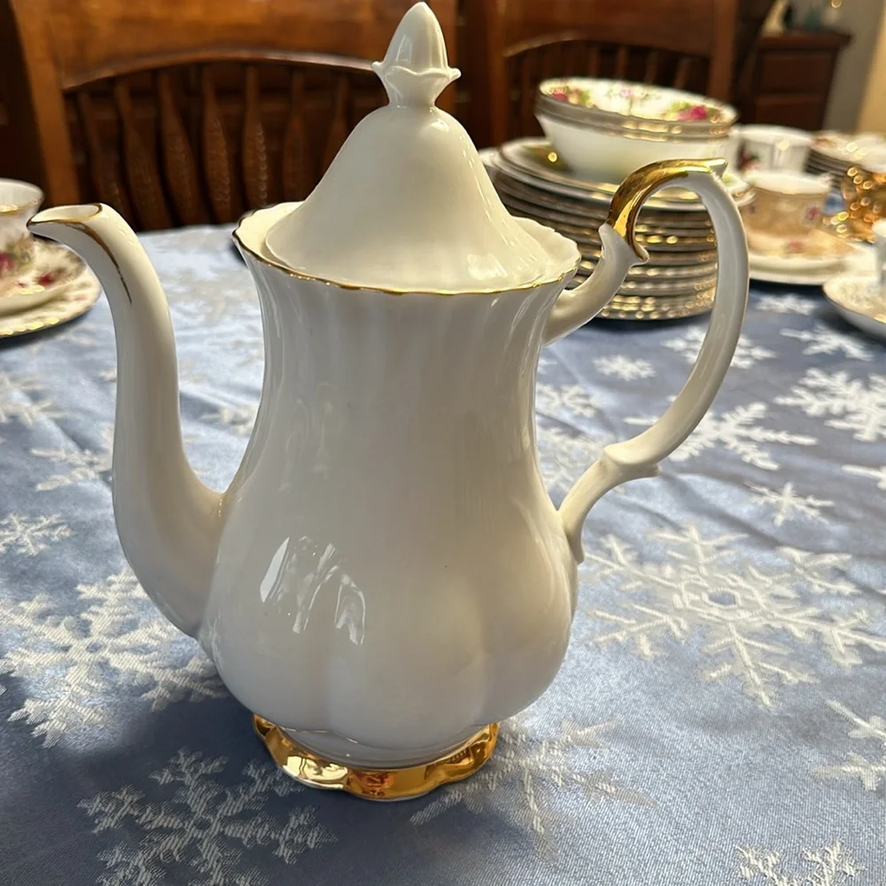 Royal Albert Val D’or Coffee Pot Teapot